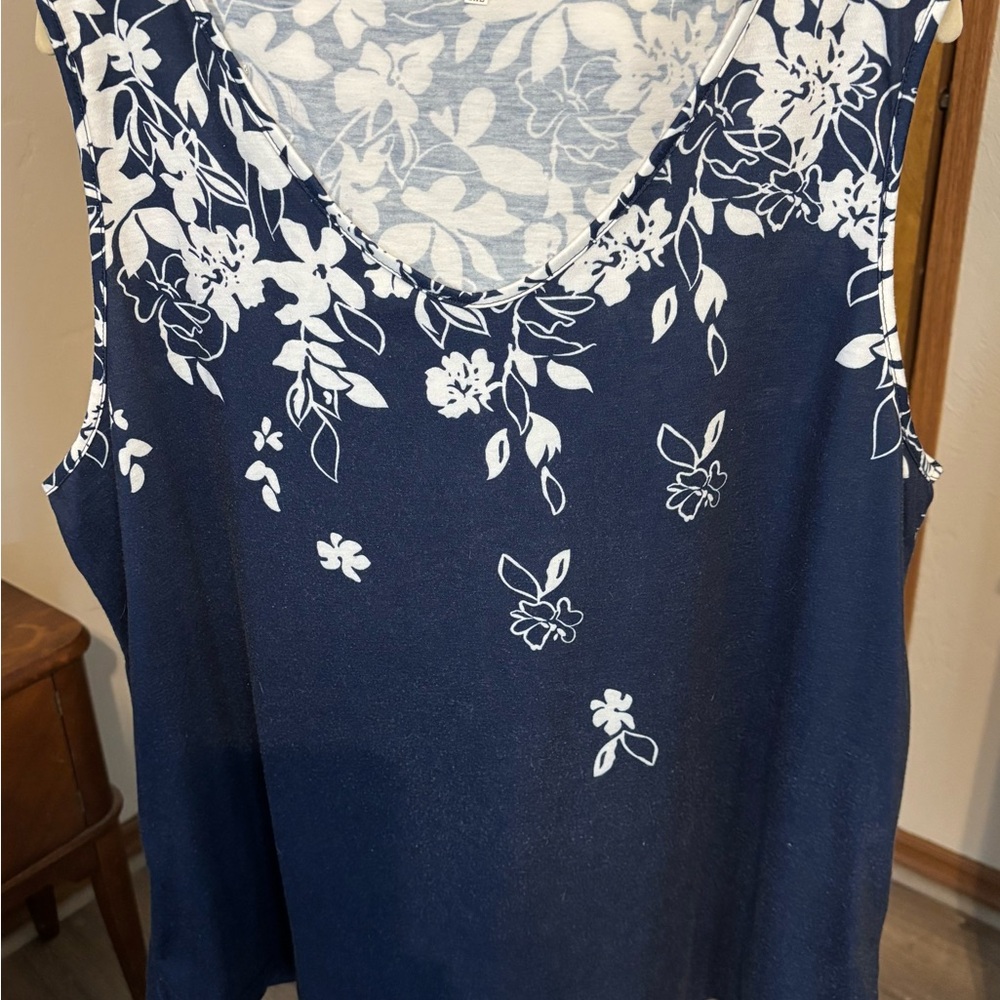 Floral Navy Sleeveless Top